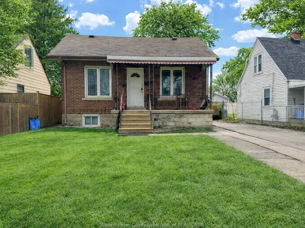 1090 Wigle Ave, Windsor, ON N9C 3M8
