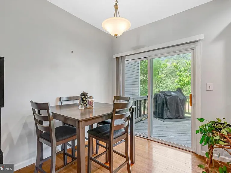 8628 Ellesmere Way — Photo 7