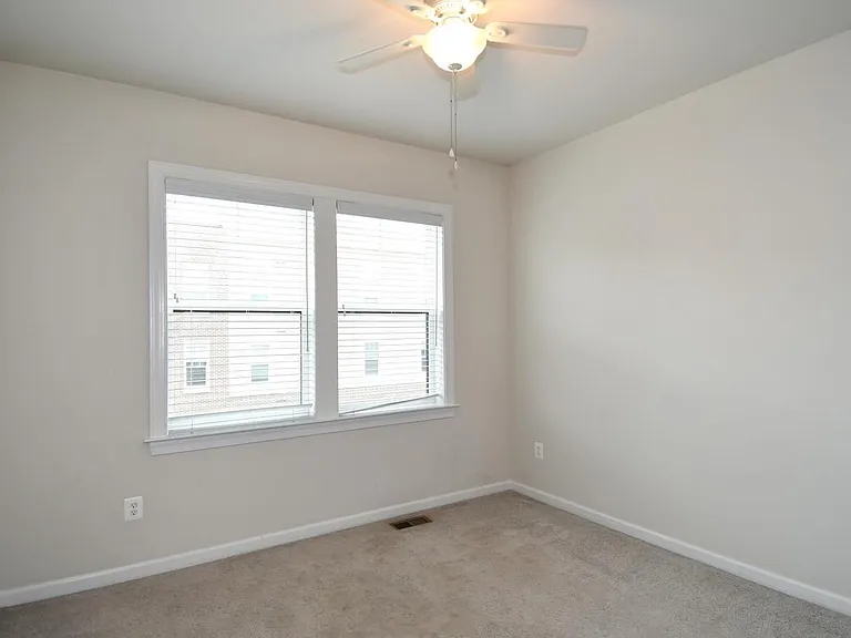20739 Heron Landing Dr — Photo 35