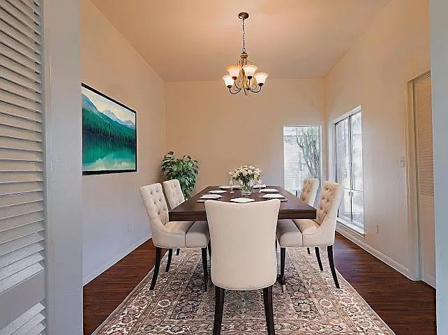 4 bed, 2.0 bath, 2122 sqft, $2,400 — Photo 4