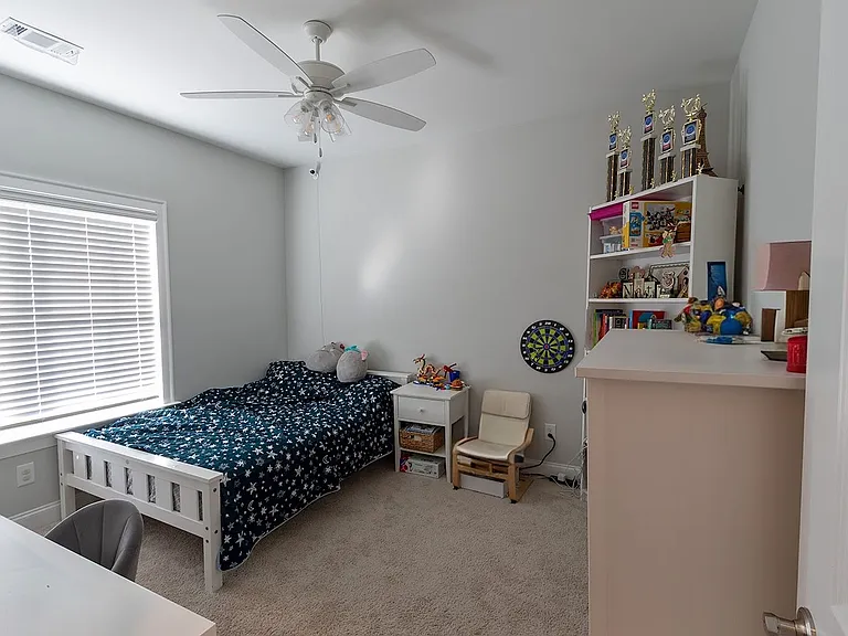 146 Lenore Ct — Photo 27