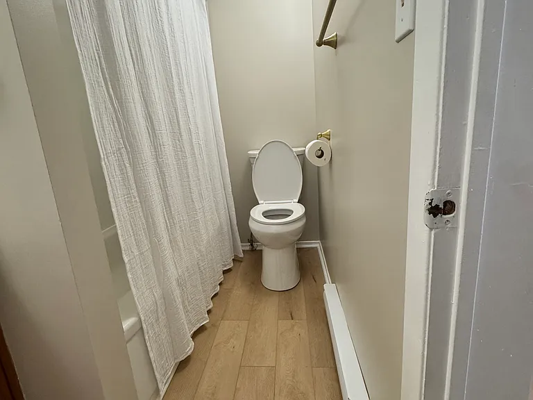 10 Green Bay Rd #1 — Photo 17