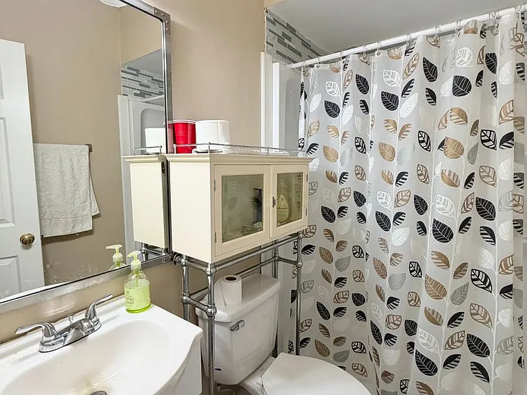 525 Brook Ave — Photo 11