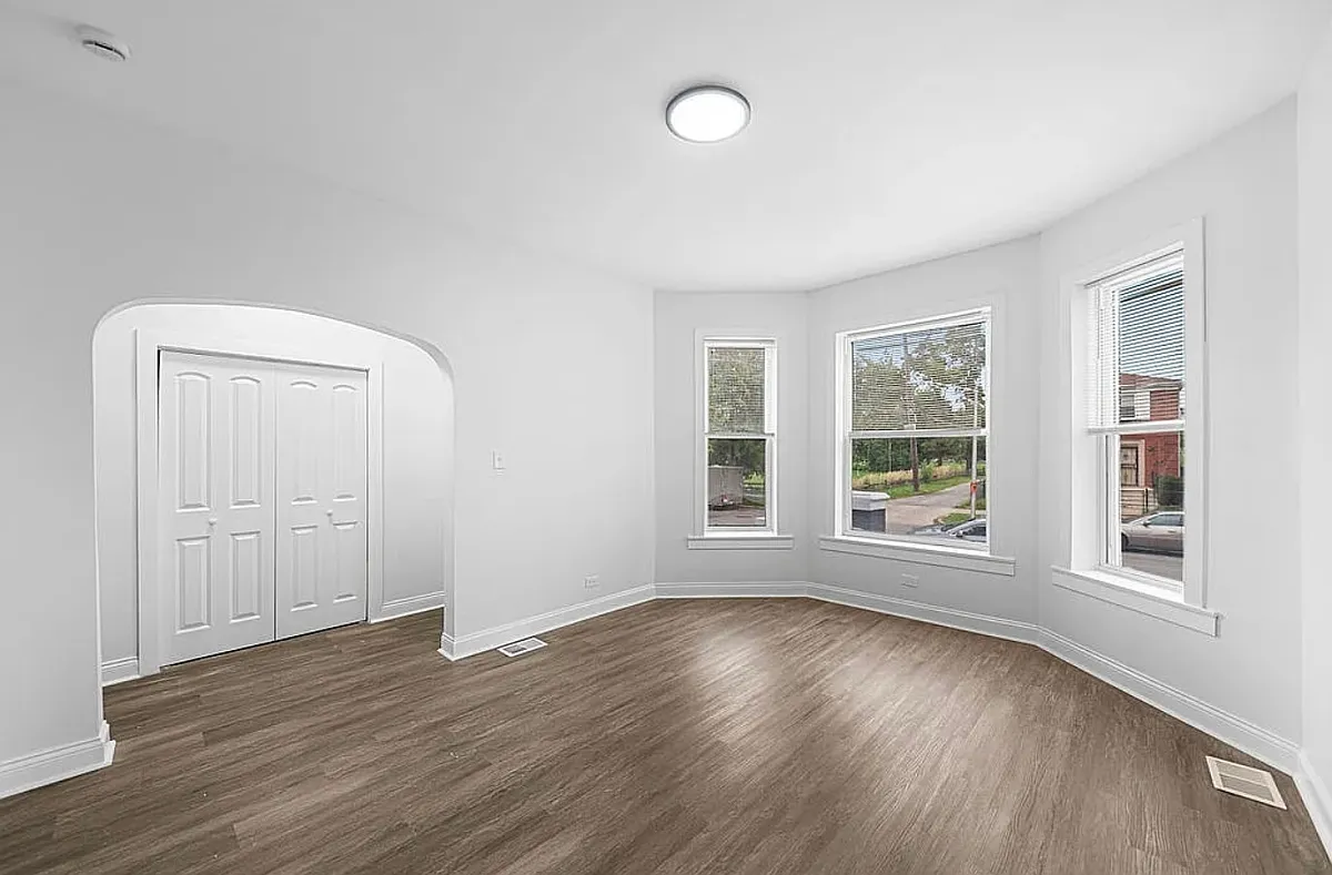 Building Photo - 7912 S Ada St #1