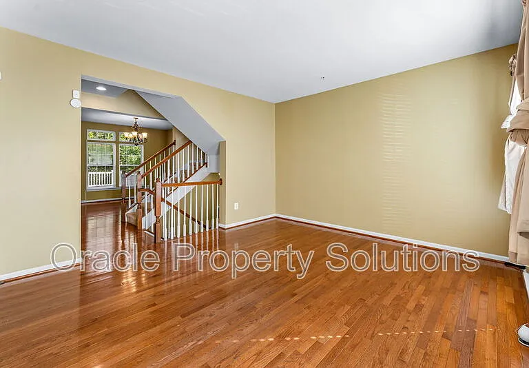 7550 Maidenhead Dr — Photo 5