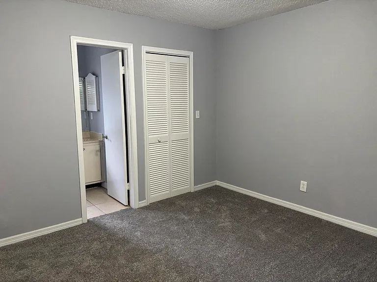 352 Prestwick Cir #1 — Photo 10