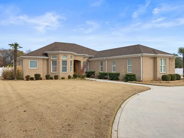 208 Maclin Cir, Tuscumbia, AL 35674