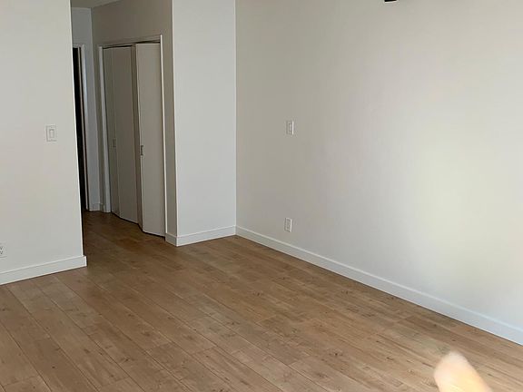 4th image of 642 W Knoll Dr APT 104