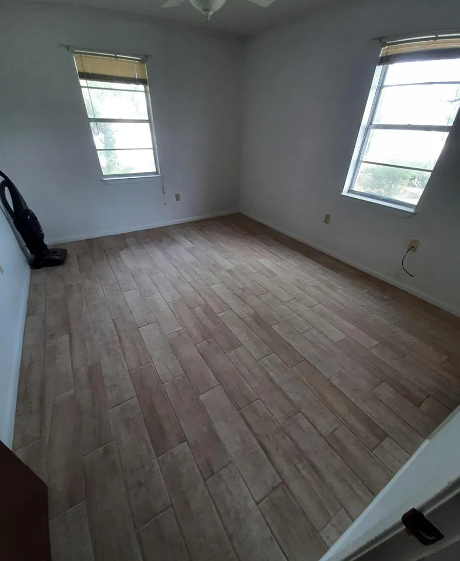 2 bed, 900 sqft, $950 — Photo 2