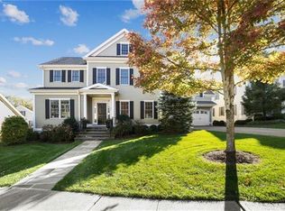 28 Cider Mill Cir, Armonk, NY 10504