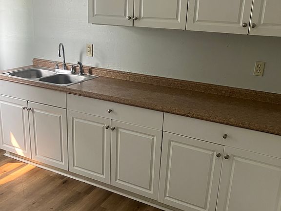 2nd image of 459 Wooster Rd N #469