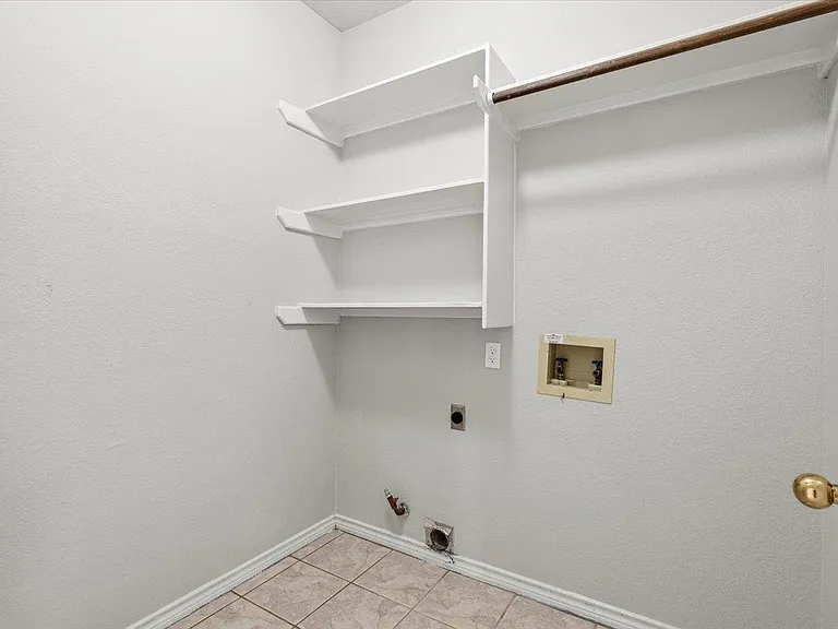 5916 Rickerhill Ln — Photo 18