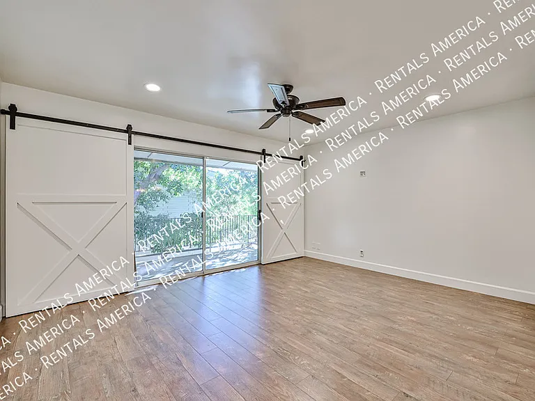 1107 W Osborn Rd #206 — Photo 7