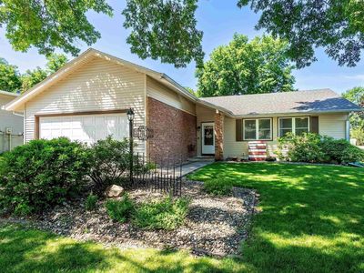 5518 Oakbrook Rd, Davenport, IA, 52806