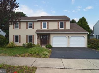 56 Rim View Ln, Reading, PA 19607