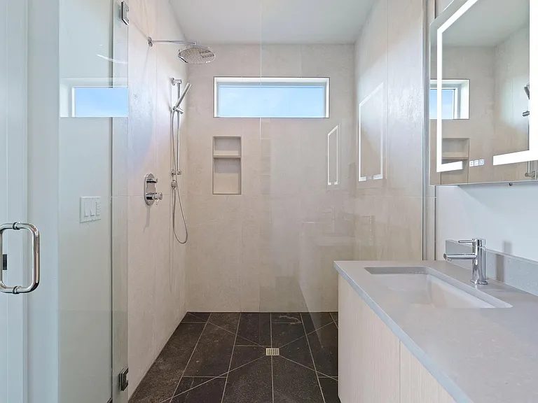 211 SW Log Ct — Photo 42
