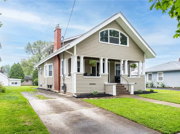 905 W Center St, Medina, NY 14103