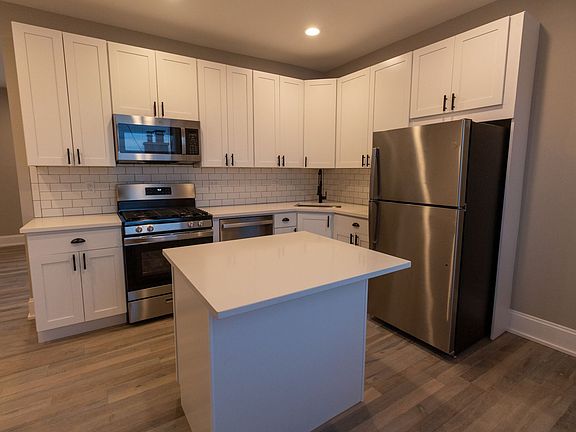4th image of 3549-51 N Hamlin Ave #3755-57