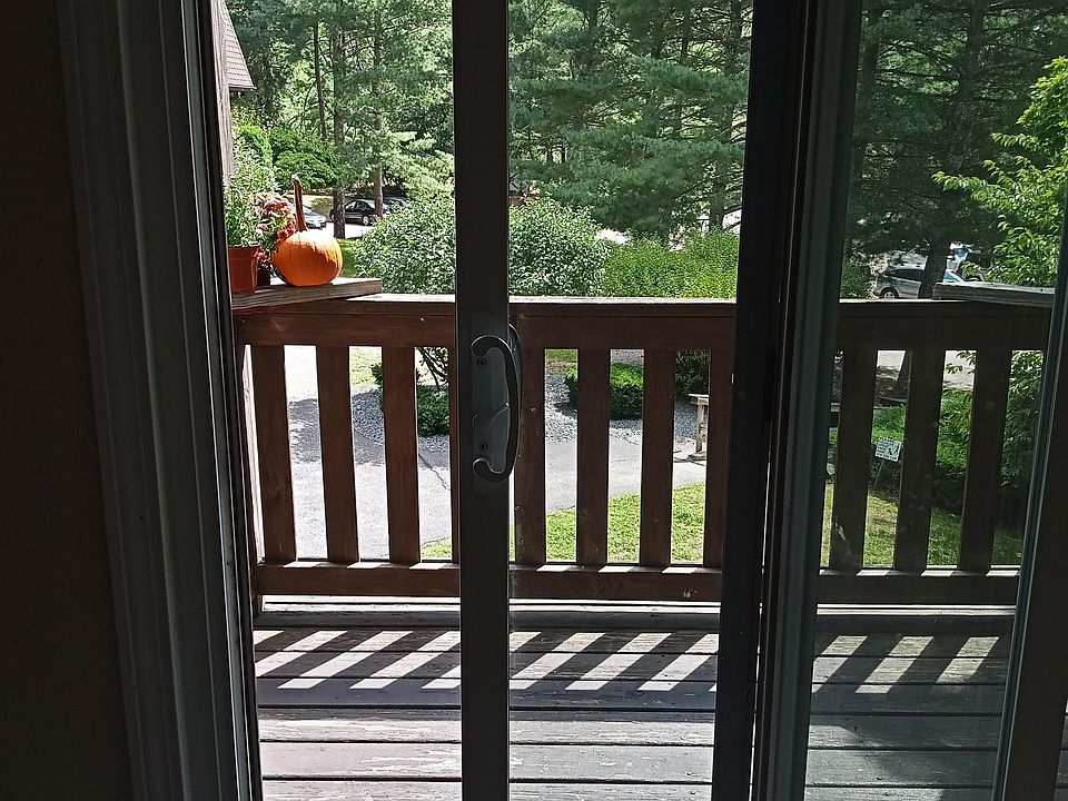 2nd level balcony