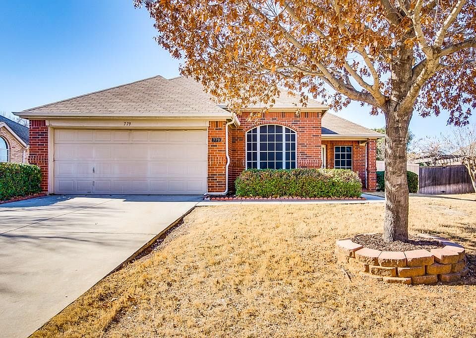 1st image of 779 Texas Oak Trl