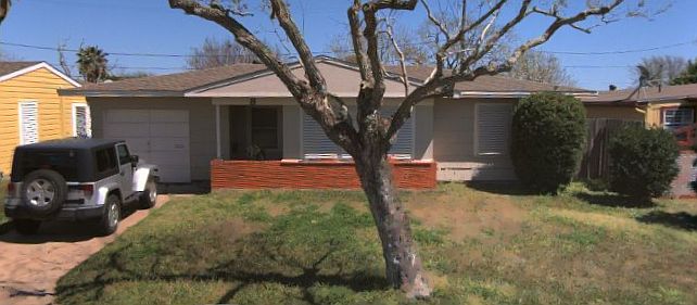 1st image of 8 Gulf Ln