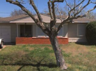 8 Gulf Ln, Galveston, TX 77550