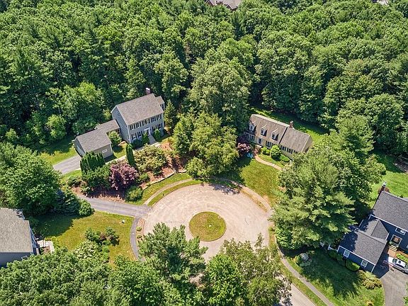3rd image of 24 Basswood Cir