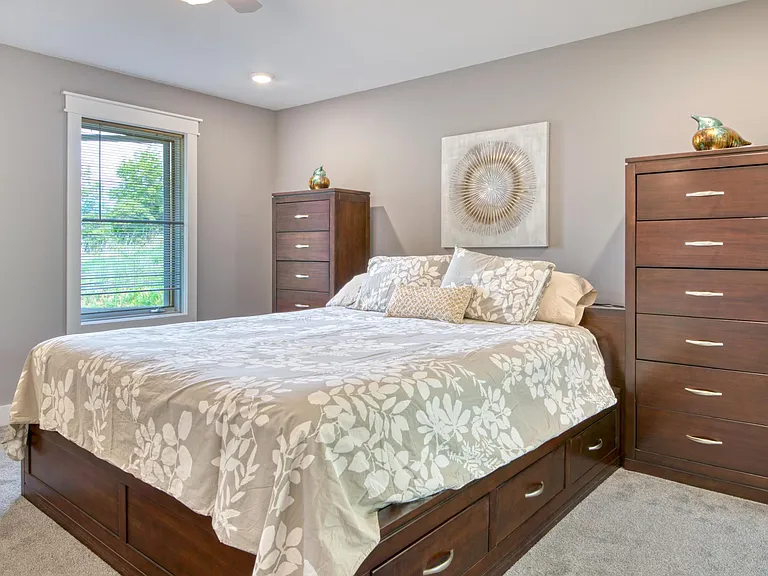 1168 Westview Dr — Photo 15
