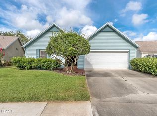 812 Pine Shores Cir, New Smyrna Beach, FL 32168
