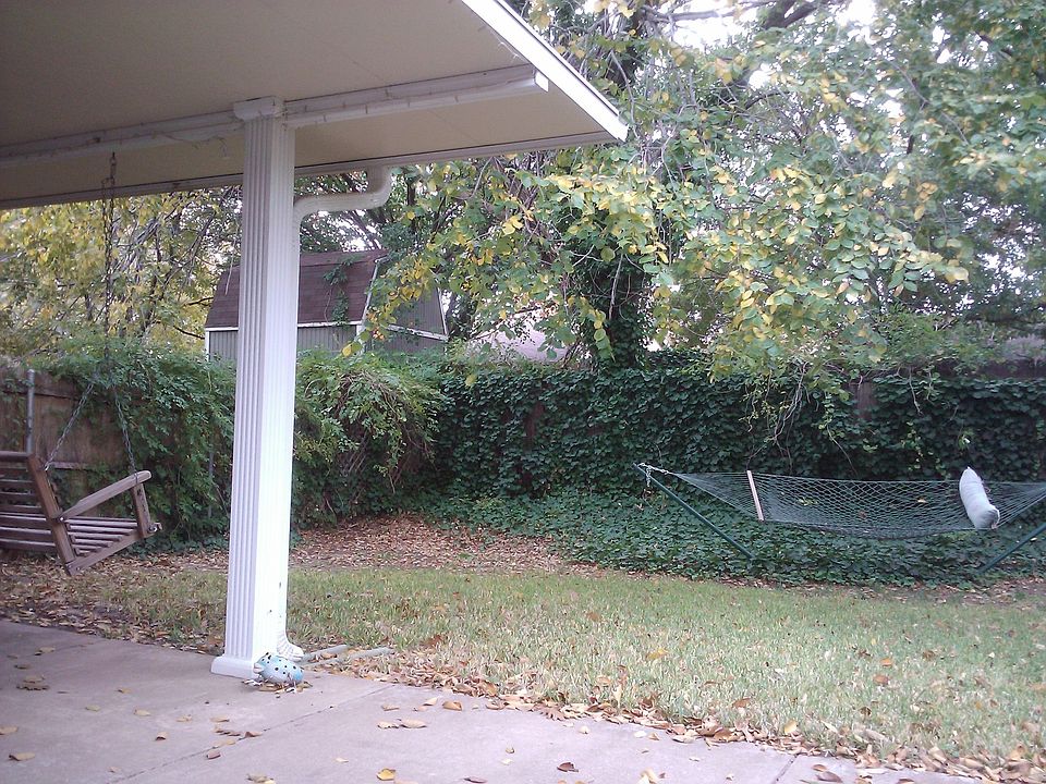 1st image of 305 Canterbury St