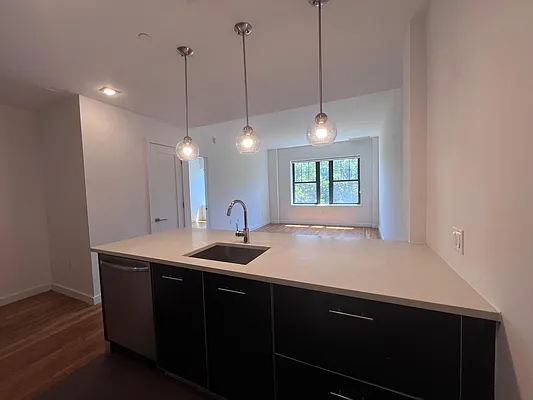 Rented by MLB ESTATES LLC | media 34