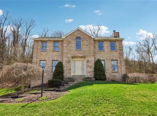 365 Cobblestone Cir, Mc Kees Rocks, PA 15136