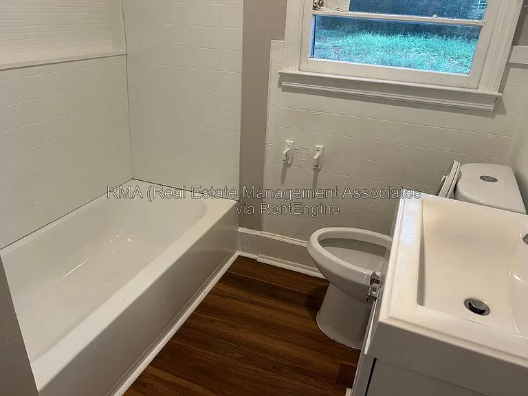 135 Lang St — Photo 5