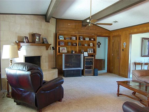 5th image of 2525 Delmar Dr