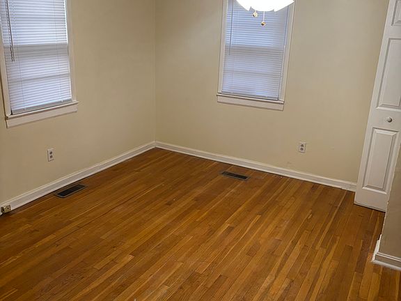 3rd image of 1124 Quash St