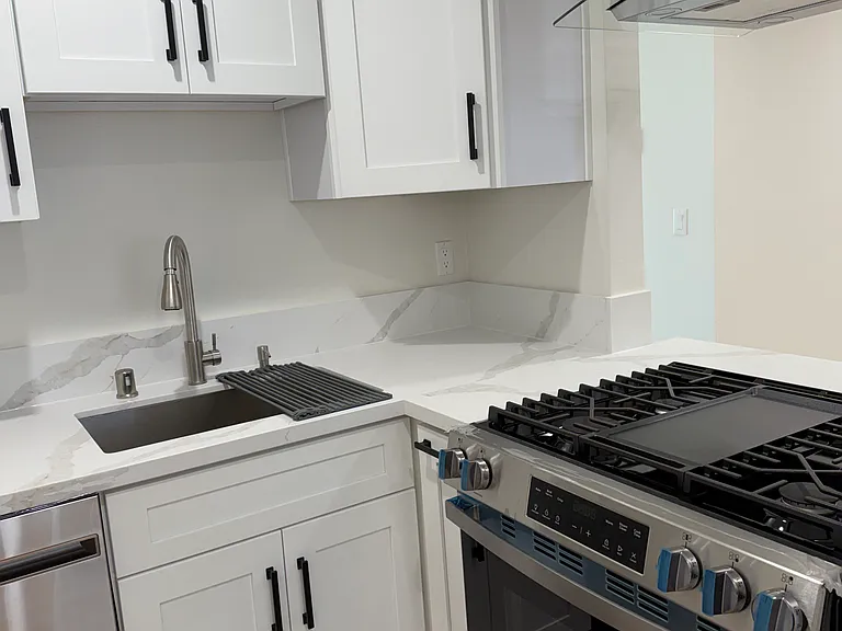 419 S Verdugo Rd #102 — Photo 7