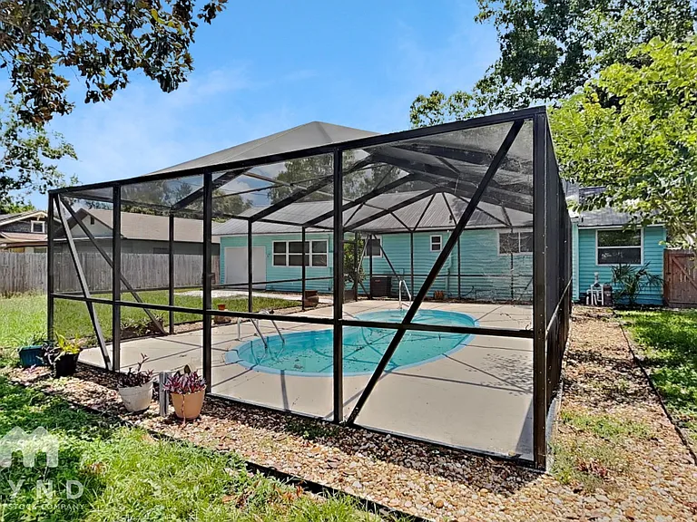 306 Park Blvd — Photo 2
