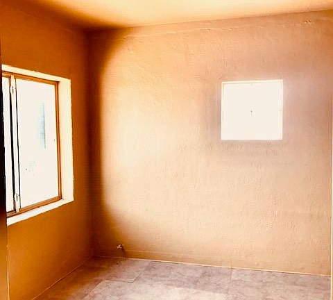 4th image of 619 Val Verde St APT 1