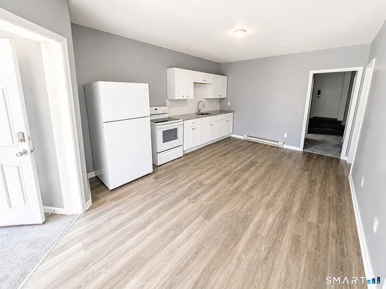143 N Spring St #1S — Photo 2