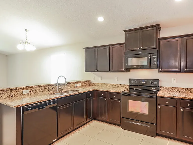 3315 Hidden Meadows Ct — Photo 7