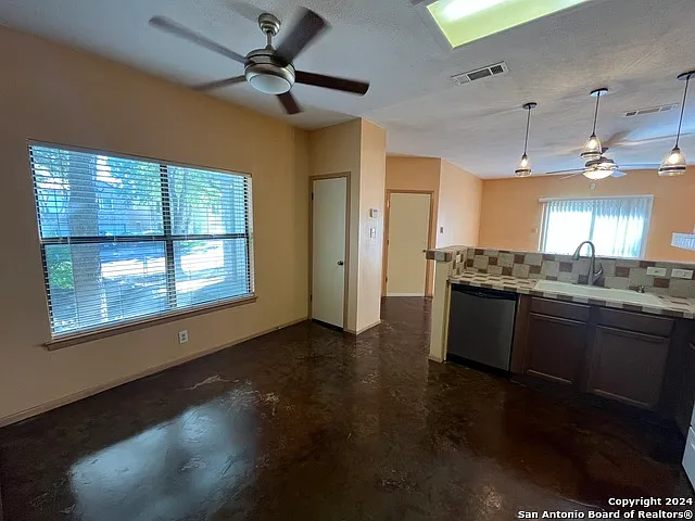 7339 Hunters Land — Photo 13