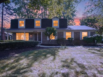 29110 Lake Park Dr, Farmington Hills, MI, 48331