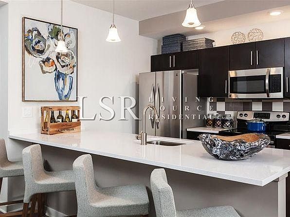 2nd image of 165 William St APT 5