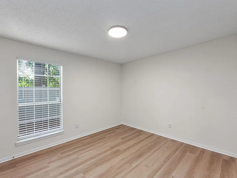 Northridge Apartments — Photo 12