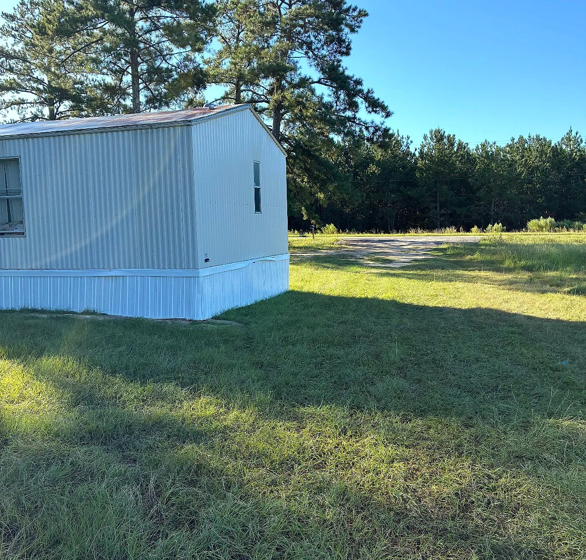 3 bed, 1216 sqft, $1,350 — Photo 3