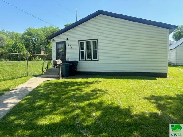 328 N 1st St, Cherokee, IA 51012