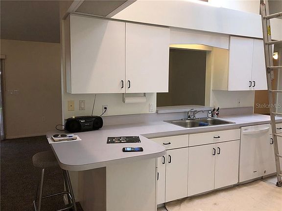 4th image of 1019 Ponder Ave