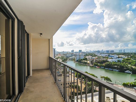 5th image of 2625 Collins Ave APT 1410
