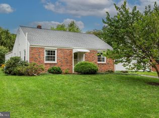 204 Elizabeth Dr, Lancaster, PA