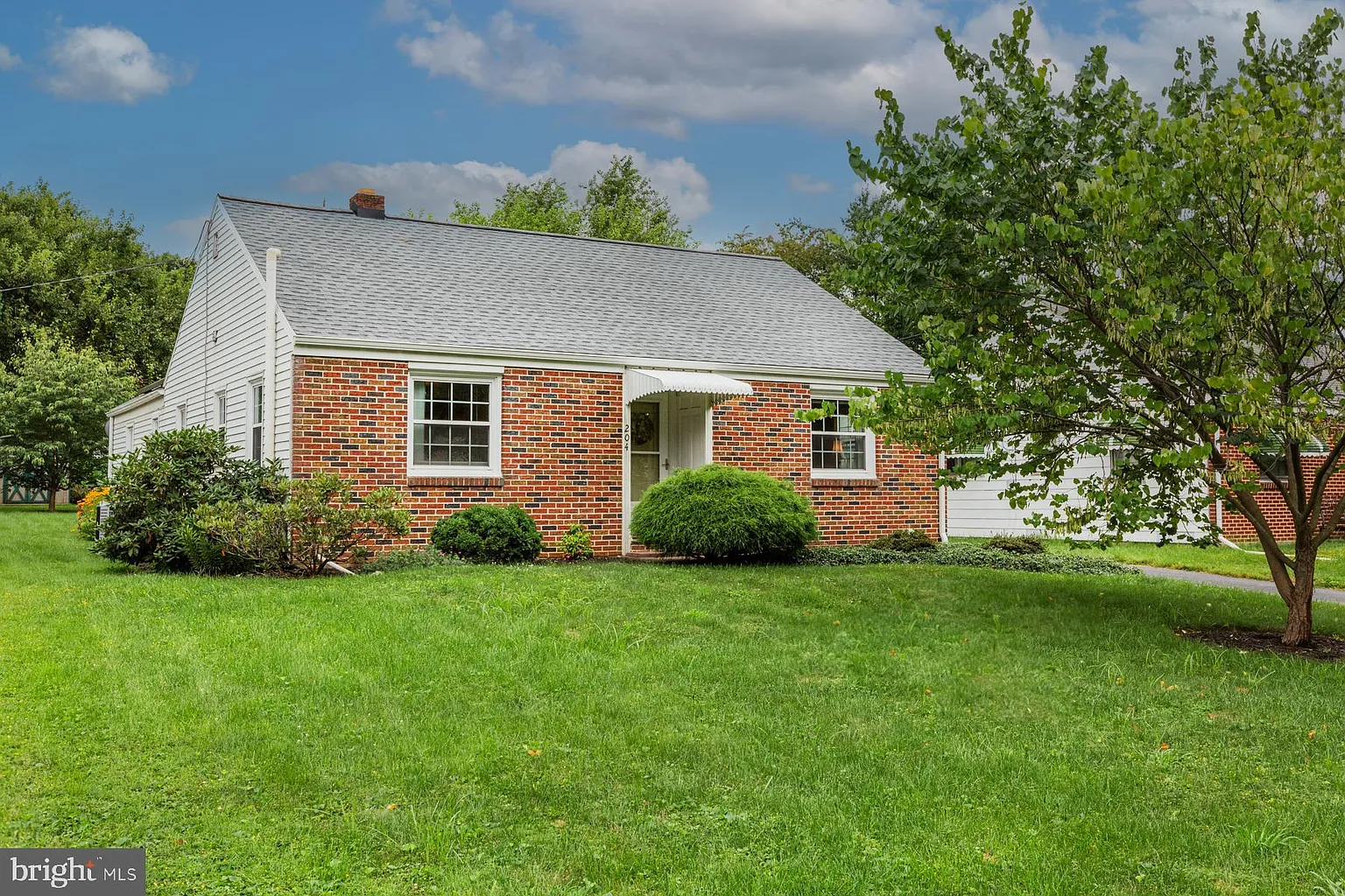 204 Elizabeth Dr photo 1